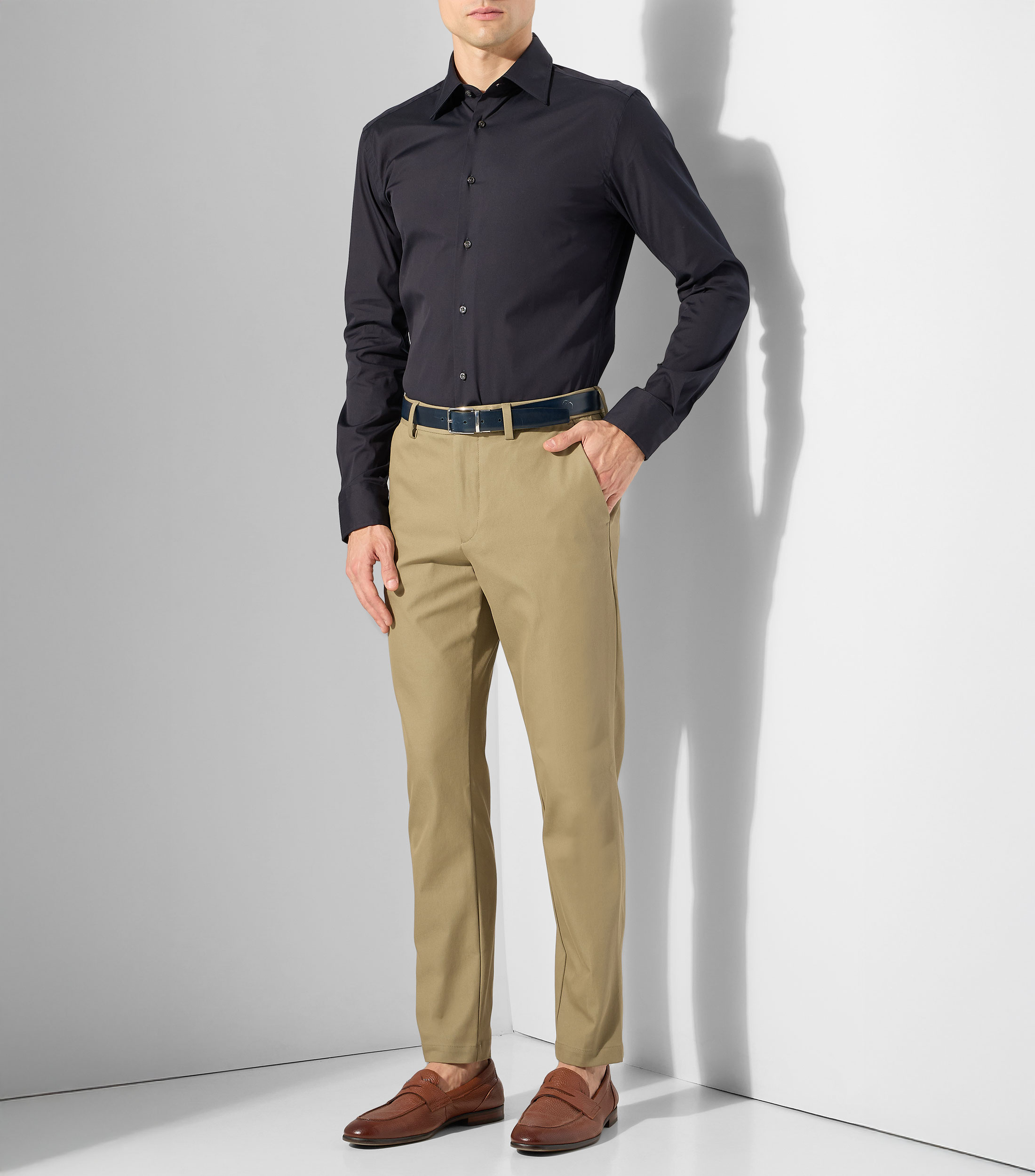 Camisa slim de popelín de algodón con elástico Hombre